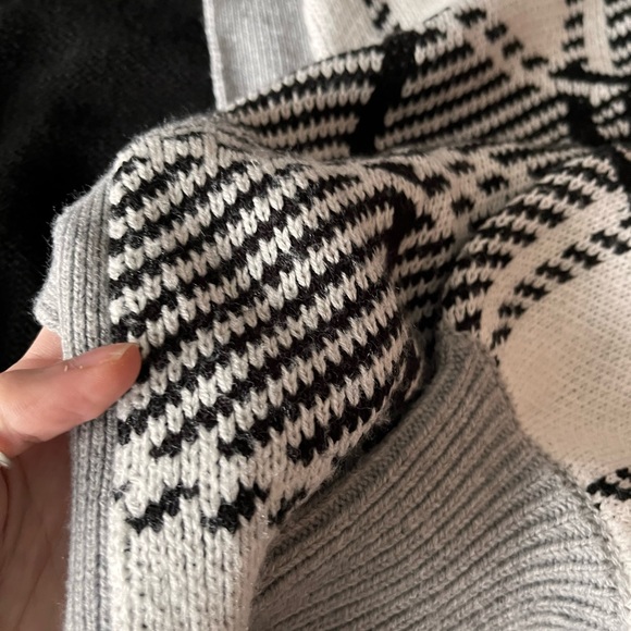 Calvin Klein Black and White Cardigan - Picture 3 of 5